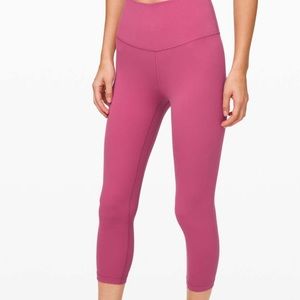 Lululemon Align Crop 21"
Moss Rose Pink 0